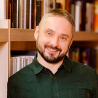 Антон Толстобров